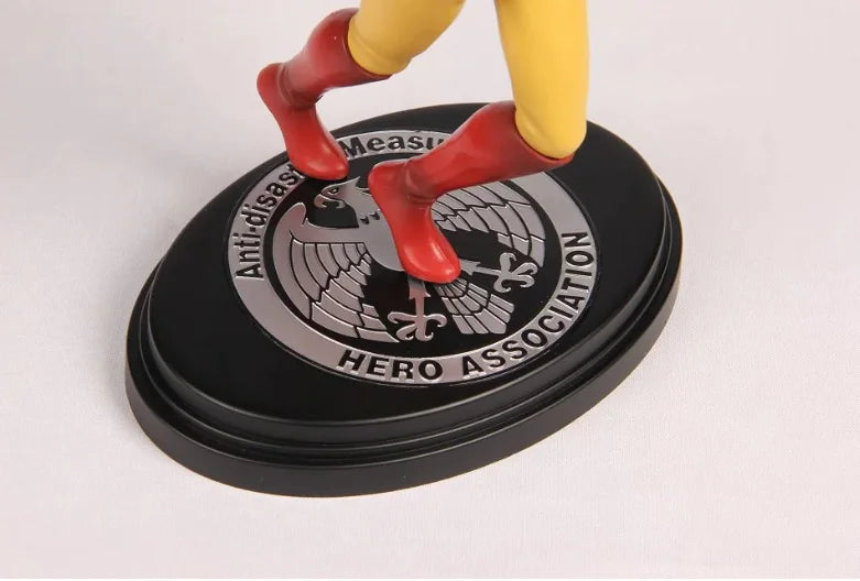 Figura Saitama One Punch Man – Modelo PVC 23CM con Caja